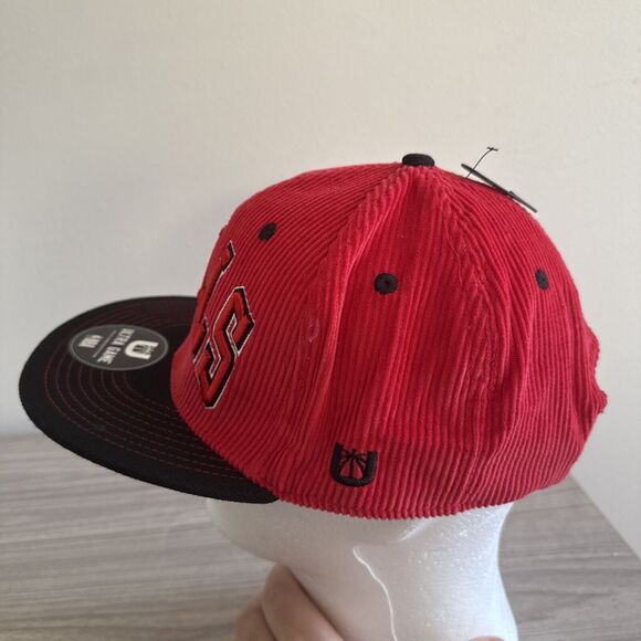 Chicago Bulls Ultra Game Snapback Red Corduroy NBA Basketball Embroidered Cap - Picture 5 of 7